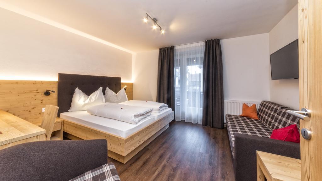 Geniesserhotel Messnerwirt Valdaora Esterno foto